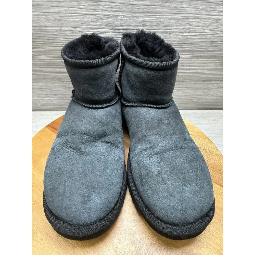 UGG Womens Classic Mini II Grey Boot Size 8 M